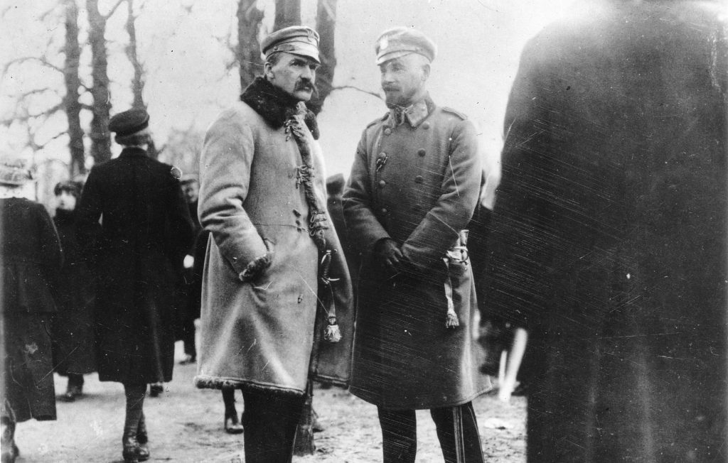 Większość ludzi uważała, że internowanie Piłsudskiego to koniec jego kariery (domena publiczna).
