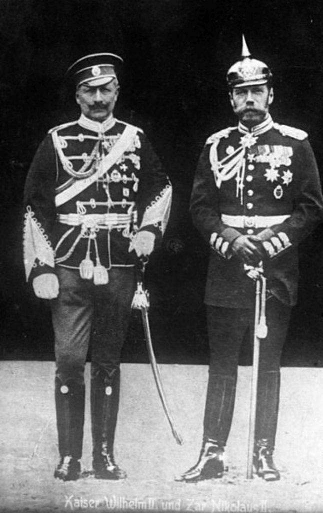 Cesarz Wilhelm II i car Mikołaj II. Prywatnie byli kuzynami (Bundesarchiv, Bild 183-R43302 / CC-BY-SA 3.0).