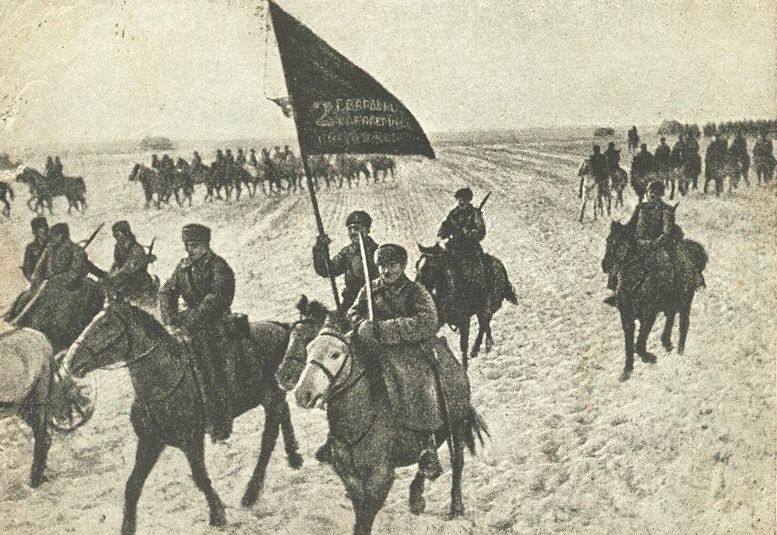 Sowiecka kawaleria na zdjęciu z grudnia 1941 roku (domena publiczna).
