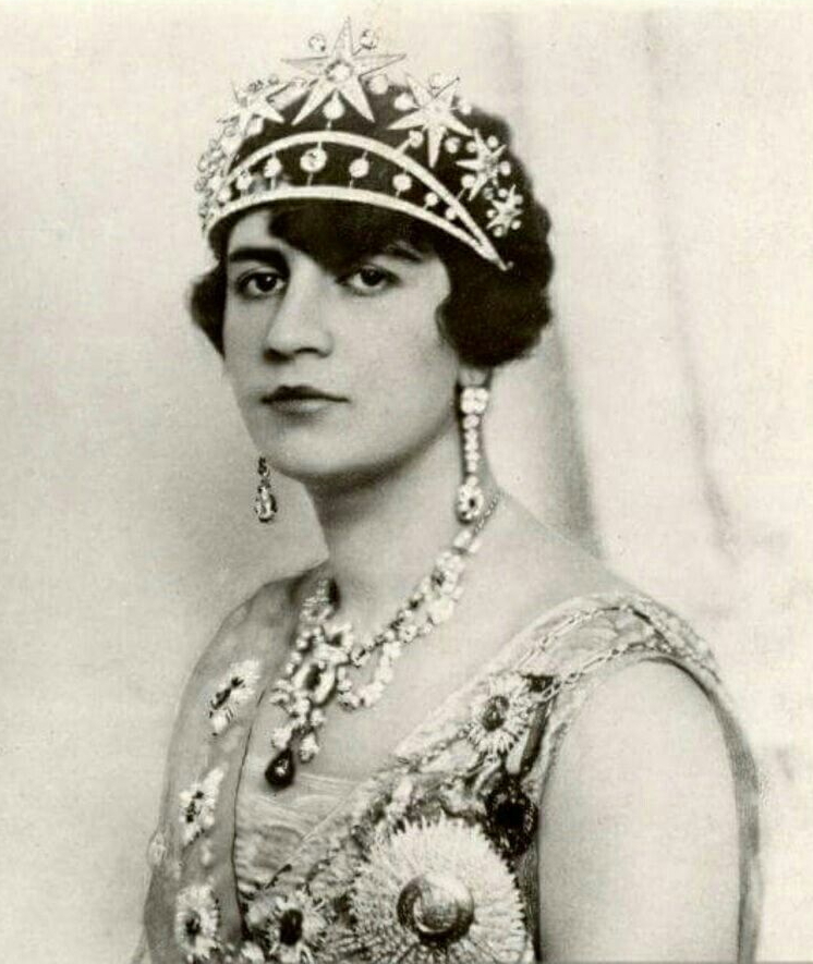 Królowa Soraja na zdjęciu z 1928 roku (domena publiczna).