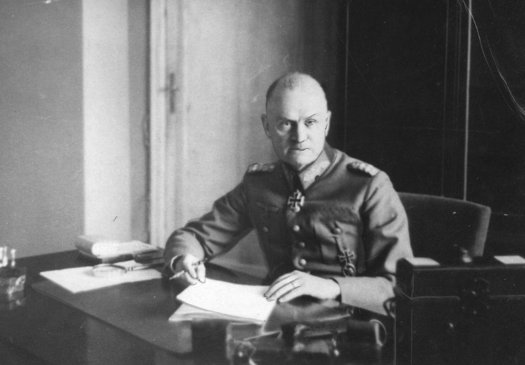 Generał Johannes Blaskowitz na zdjęciu z 1939 roku (domena publiczna).