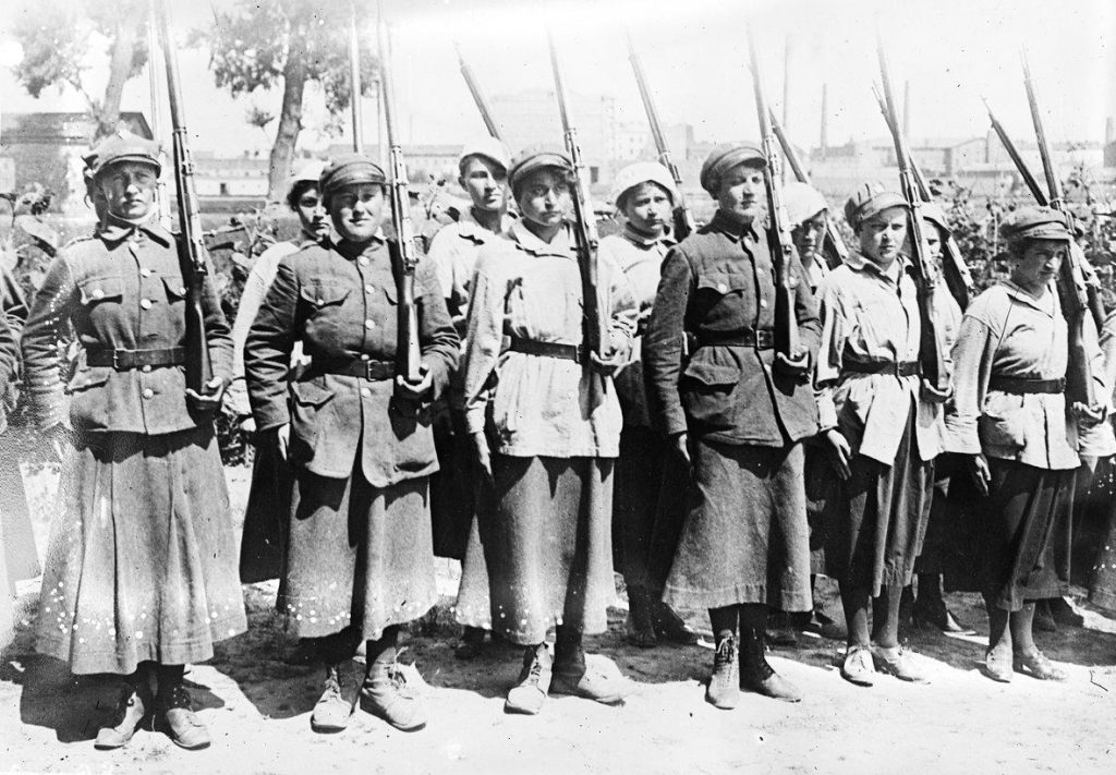 Legionistki z OLK na zdjęciu z okresu wojny polsko-bolszewickiej (domena publiczna).