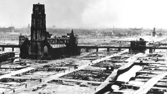 Rotterdam po niemieckim bombardowaniu w 1940 roku.