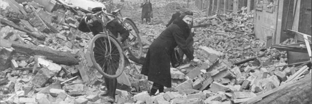Niemcy w gruzach Berlina. Luty-marzec 1945 roku.