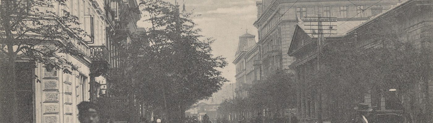 Ulica Królewska w Warszawie na pocztówce z początku XX wieku.