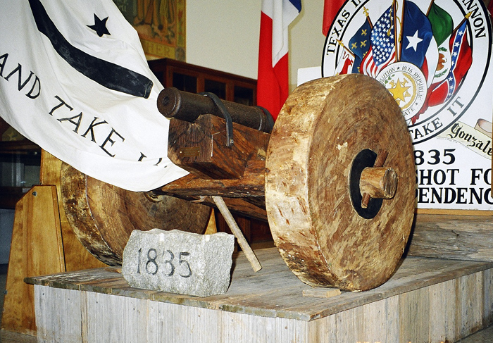 Działo, które dało początek wojnie o niepodległość Teksasu (Larry D. Moore/CC BY-SA 3.0).
