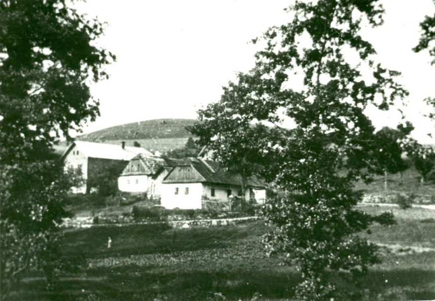 Ležácké były niewielką wioską. Tutaj na zdjęciu sprzed 1942 roku (domena publiczna).