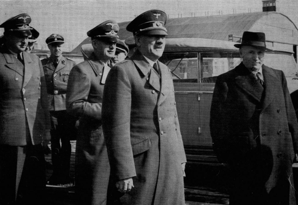 Dzięki eukodalowi HItler był w stanie przegadać Mussoliniego. Na zdjęciu z września 1943 roku kolejne spotkanie dyktatorów (domena publiczna).
