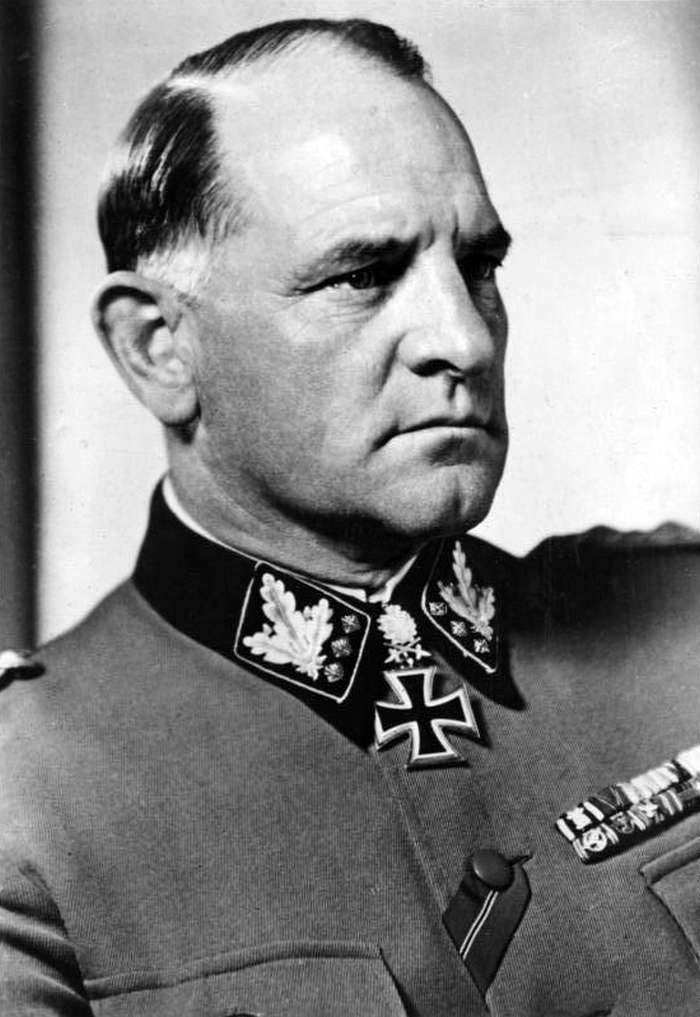 Dowódca 5. Armii Pancernej Josef Sepp Dietrich na zdjęciu z 1944 roku (Bundesarchiv/CC-BY-SA 3.0)
