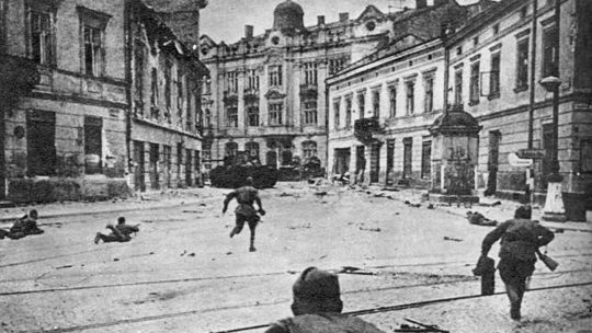 Armia Czerwona we Lwowie. Lipiec 1944 roku.