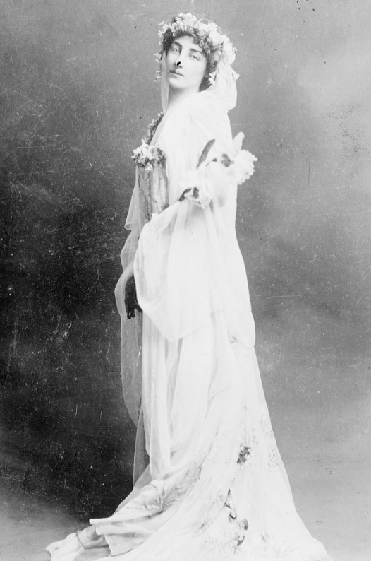 Dorothy Parker Deacon na fotografii wykonanej prawdopodobnie już po ślubie.