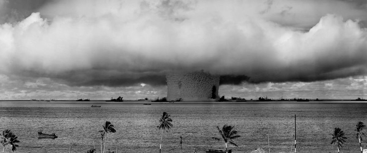 Amerykański test bomby atomowej przeprowadzony w atolu Bikini w 1946 roku.