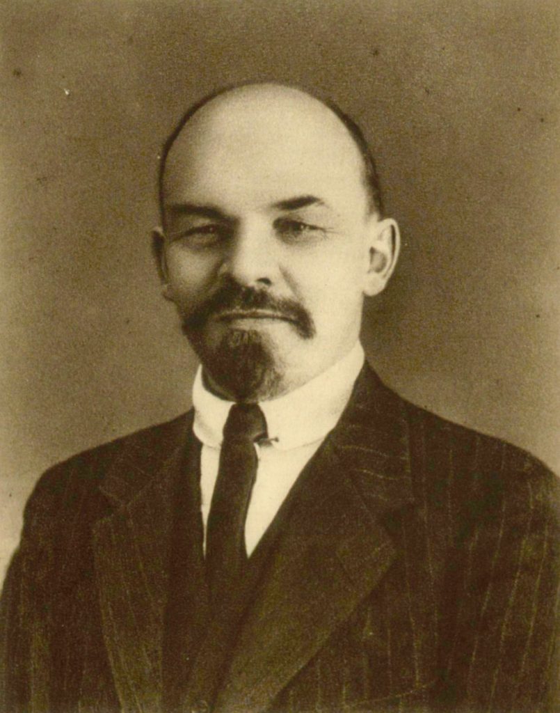 Lenin był zdecydowanym przeciwnikiem eksterytorialnej autonomii (domena publiczna).