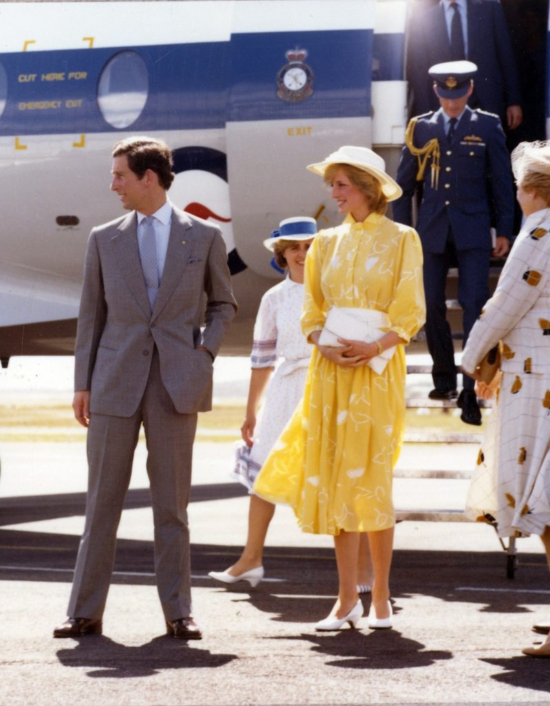 Diana postanowiła skonfrontować się z kochanką męża. Na zdjęciu para książęca podczas wizyty w Queensland. 1983 rok (Queensland State Archives/CC BY-SA 4.0).