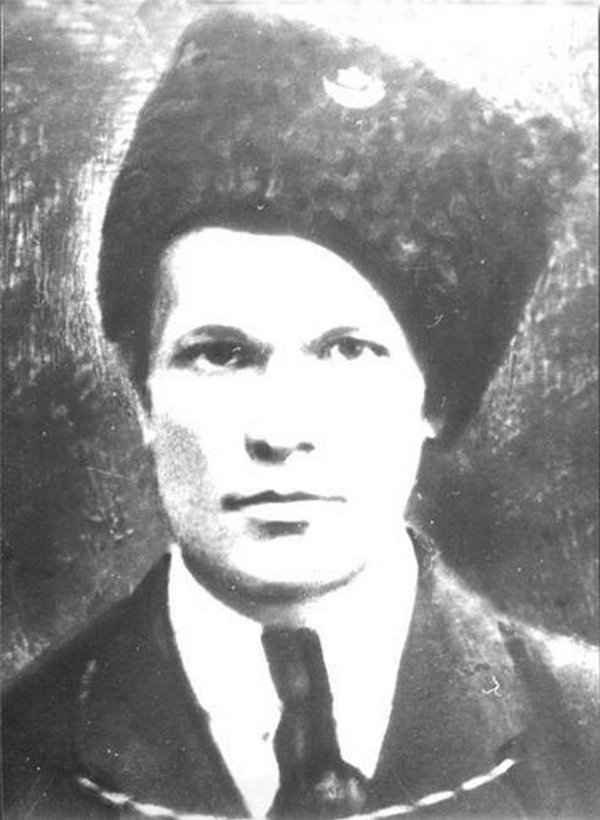 Mułłanur Wachitow (domena publiczna).