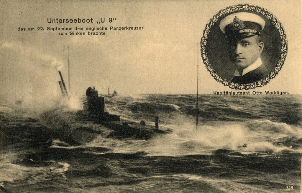Pocztówka z 1915 roku upamiętniająca sukces U-9 (domena publiczna).