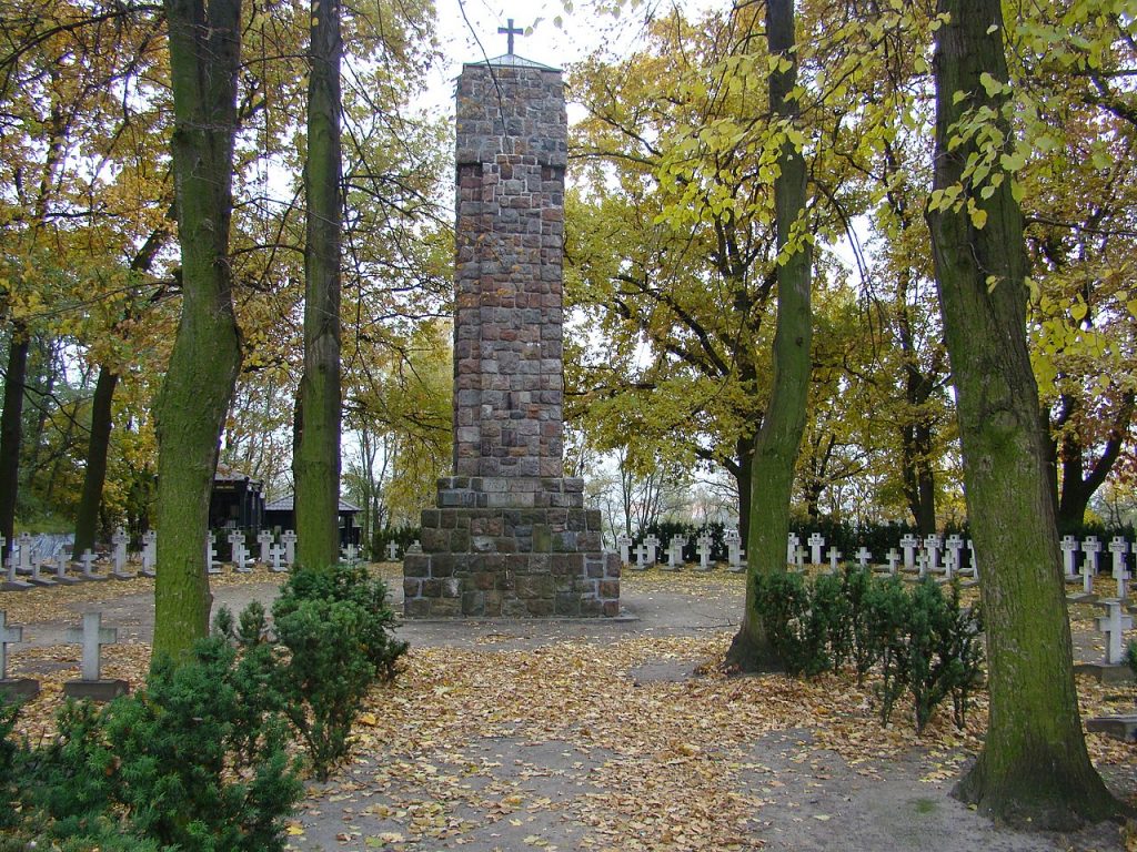 Cmentarz wojskowy w Kaliszu. To tam spoczął Zygmunt (Piotr Zdrowicki/CC BY-SA 3.0).