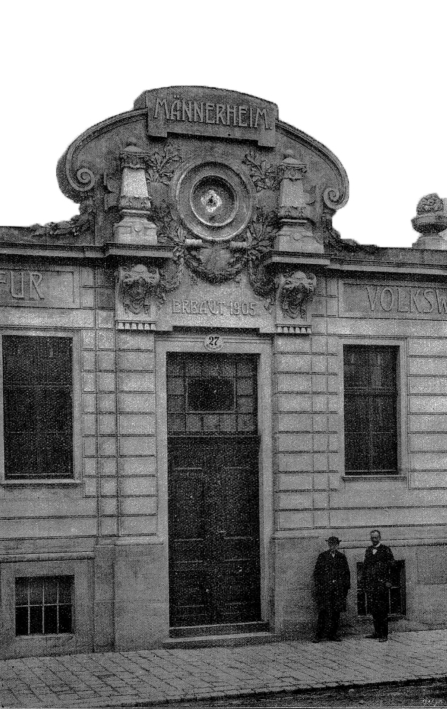 Brama wejściowa do schroniska przy Meldemannstrasse 27. Zdjęcie wykonane w 1906 roku (domena publiczna).