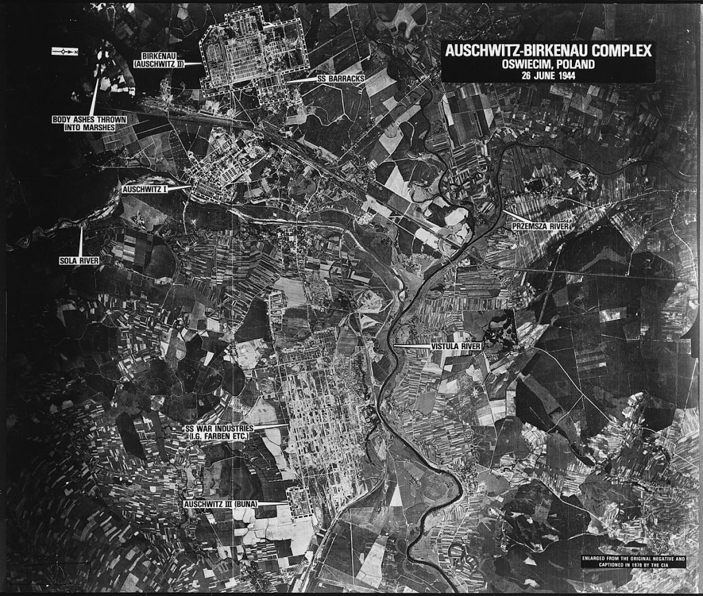 Kompleks obozowy Auschwitz na amerkańskim zdjęciu lotniczym