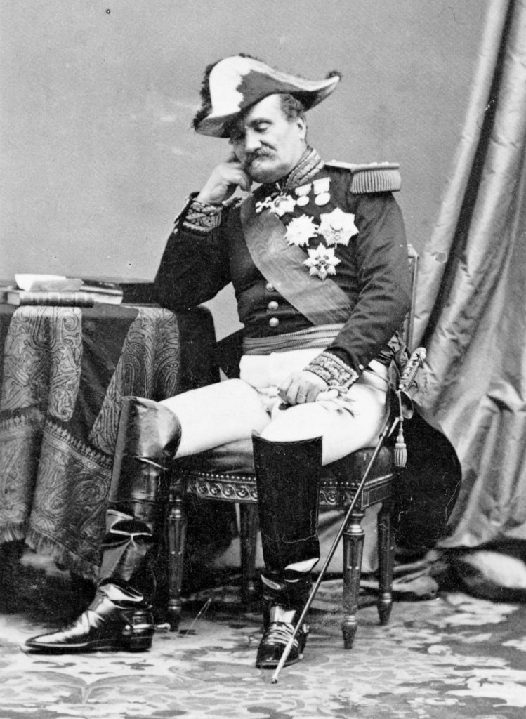 Élie Frédéric Forey. To on dowodził francuskimi wojska w Meksyku, gdy namawiano Maksymiliana, aby został cesarzem (domena publiczna).