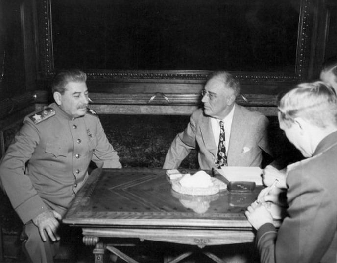 Roosevelt obiecał Stalinowi między innymi to, że Stany nie będą popierać antysowieckich władz Polski (domena publiczna).