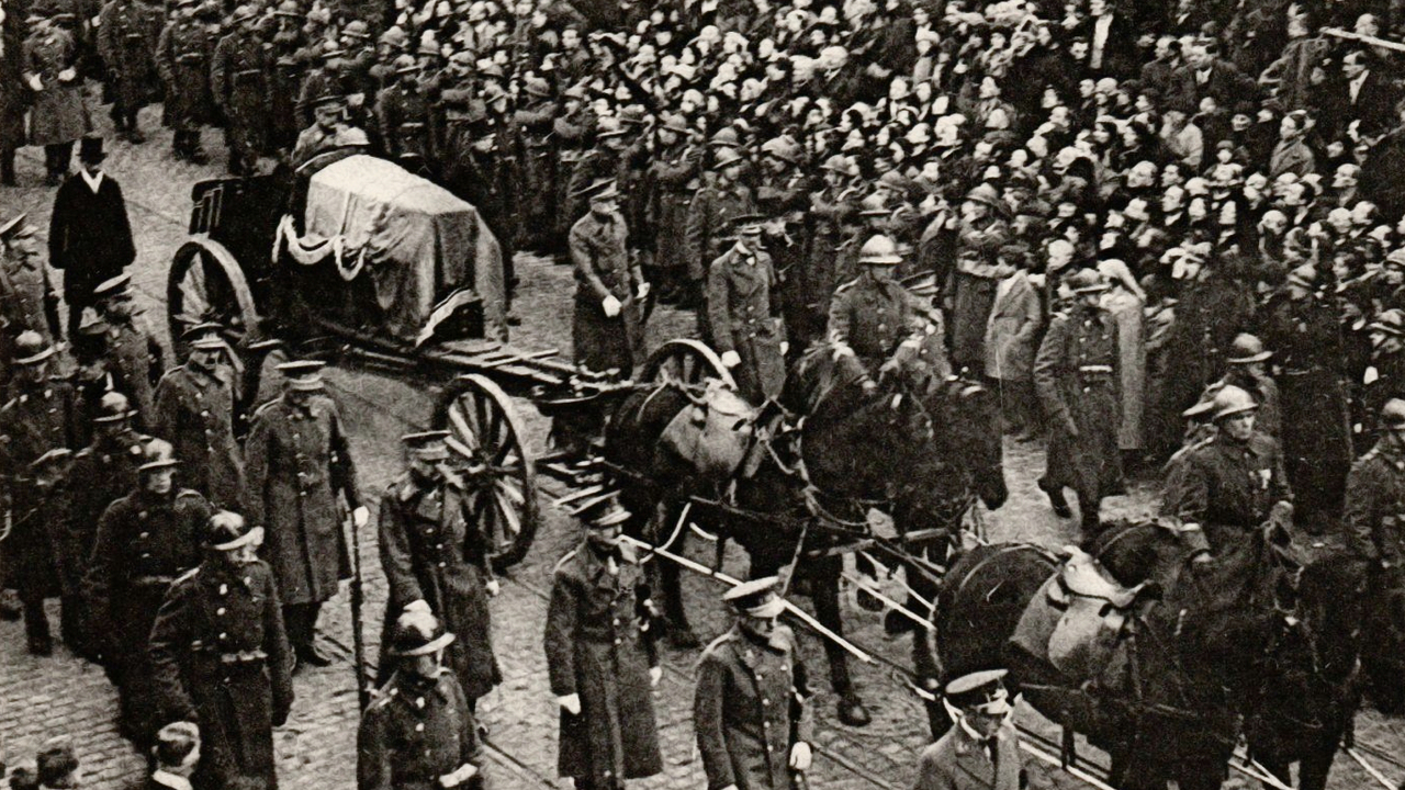 Ksiezniczka I Zolnierz Prawdziwa Historia Śmierć Alberta I i królowej Astrid. Król i królowa Belgii zginęli w  odstępie kilkunastu miesięcy - WielkaHistoria