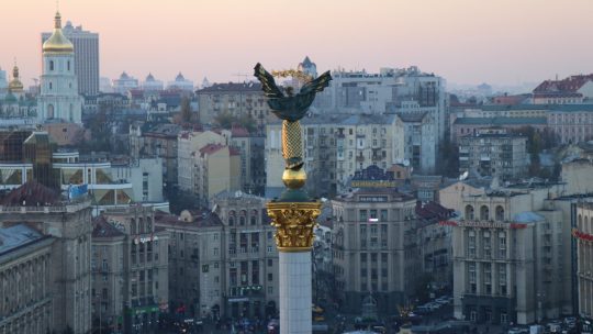Pomnik niepodległości na Majdanie w Kijowie