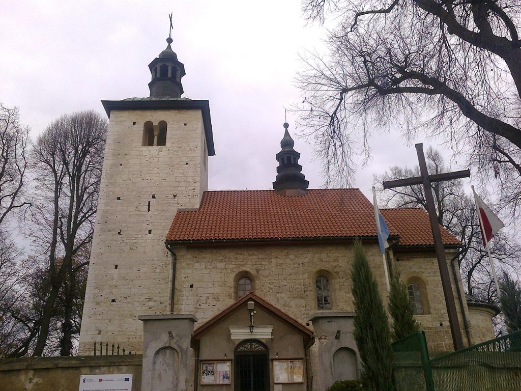 Kościół św. Mikołaja w Wysocicach to jeden z najcenniejszych zabytków architektury romańskiej w Polsce (Ricardo77/CC BY-SA 3.0).
