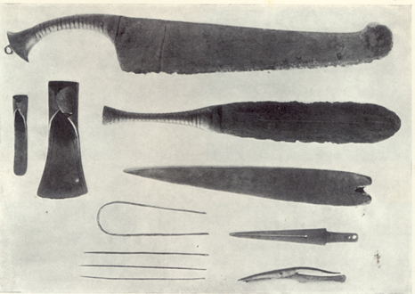 Repliki narzędzi chirurgicznych używanych w starożytnym Egipcie.
