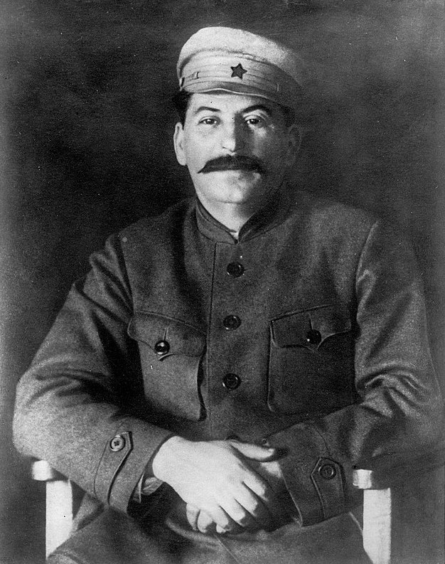 Józef Stalin na zdjęciu wykonanym w 1920 roku (domena publiczna).