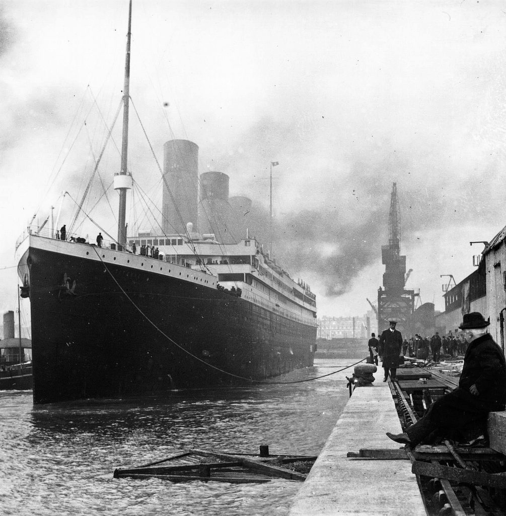 Titanic w porcie Southampton (domena publiczna).