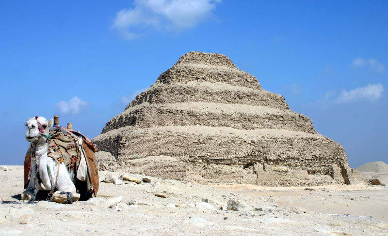 Piramida schodkowa Dżesera