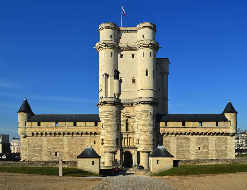 Donżon Château de Vincennes. Widok od frontu