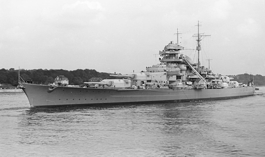 Bismarck na zdjęciu z 1940 roku (Bundesarchiv/CC-BY-SA 3.0).