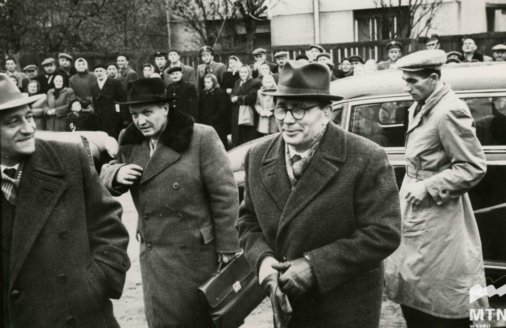 Loga-Sowiński i Roman Zambrowski .Zdjęcie z lat 50. XX wieku ( Muzeum Tradycji Niepodległościowych w Łodzi/materiały prasowe).