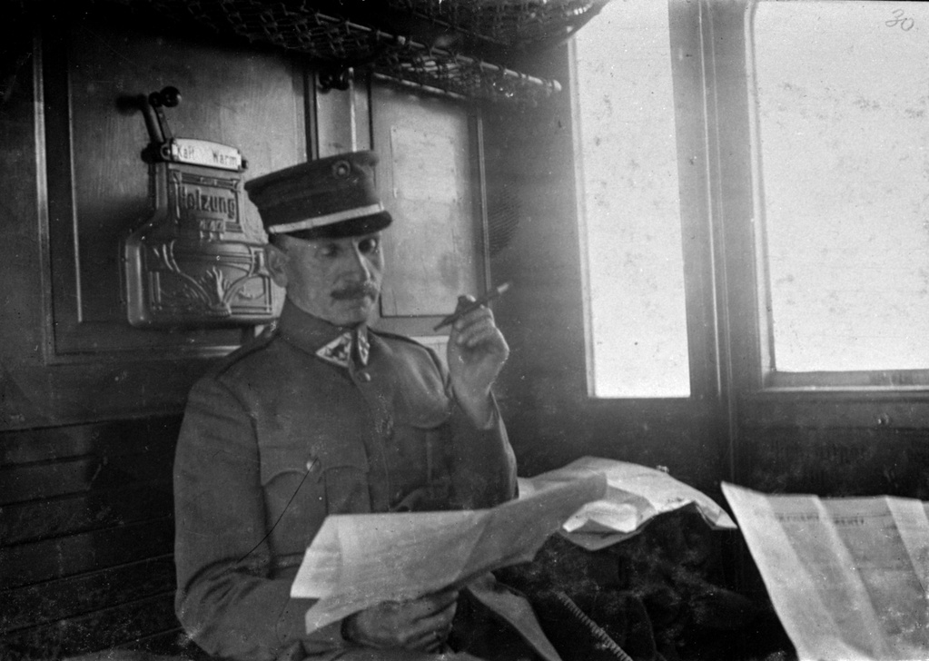 Silvestras Žukauskas na zdjęciu wykonanym w 1919 roku (domena publiczna).