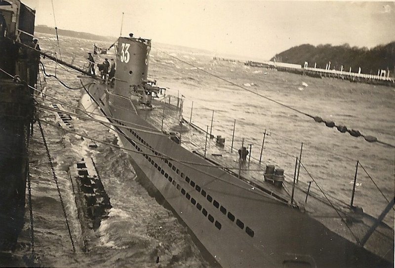 U-33 na zdjęciu z okresu międzywojennego (domena publiczna).