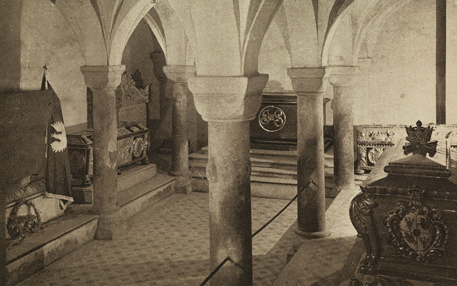 Krypta św. Leonarda pod katedrą wawelską. Fotografia z początku XX wieku.