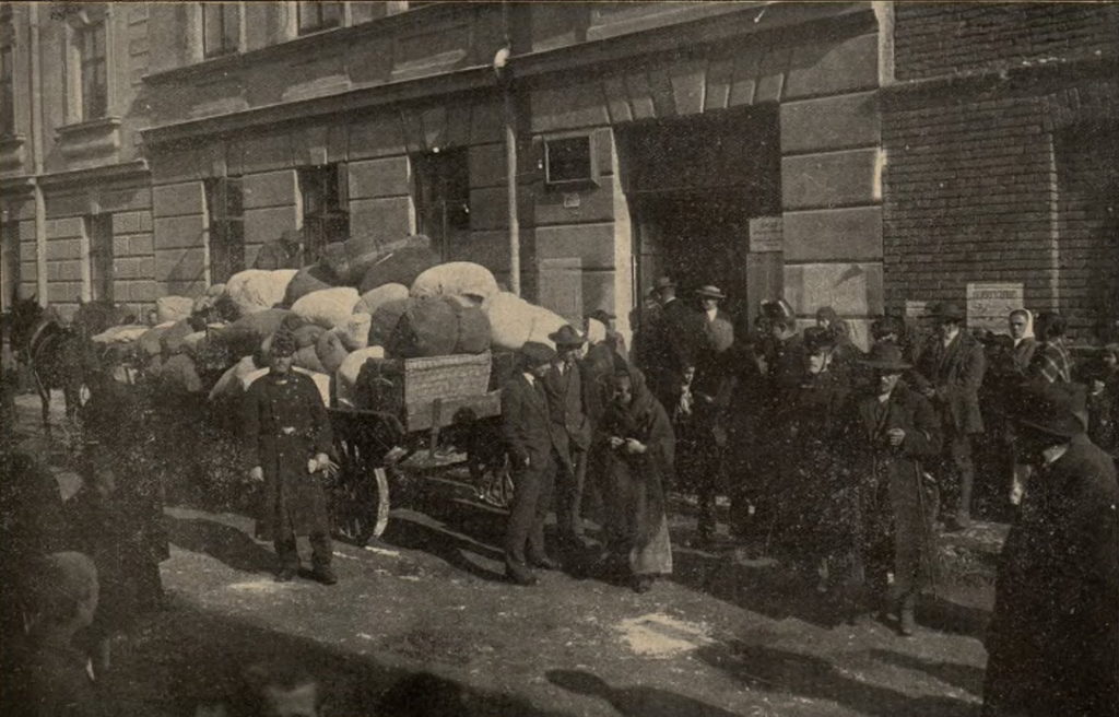 Ewaluacja mieszkańców Krakowa jesienią 1914 roku (domena publiczna).