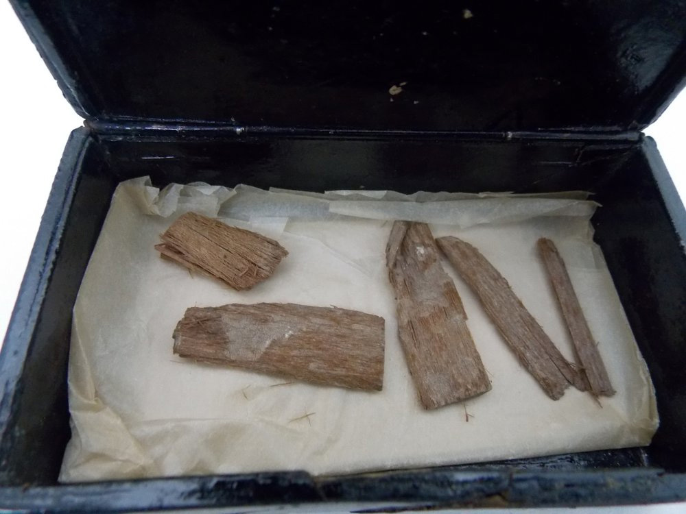 Fragment drewna odnaleziony w Wielkiej Piramidzie (fot. Uniwersytet w Aberdeen)