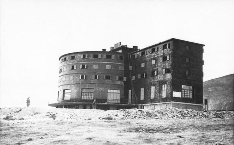 Hotel w którym przetrzymywano Mussoliniego (Bundesarchiv/Toni Schneiders/CC-BY-SA 3.0).