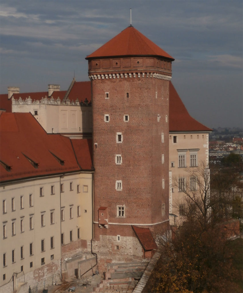 Lubranka (baszta Senatorska) widziana z wieży Sandomierskiej