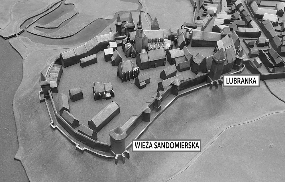 Lubranka i wieża Sandomierska na makiecie XV-wiecznego Wawelu