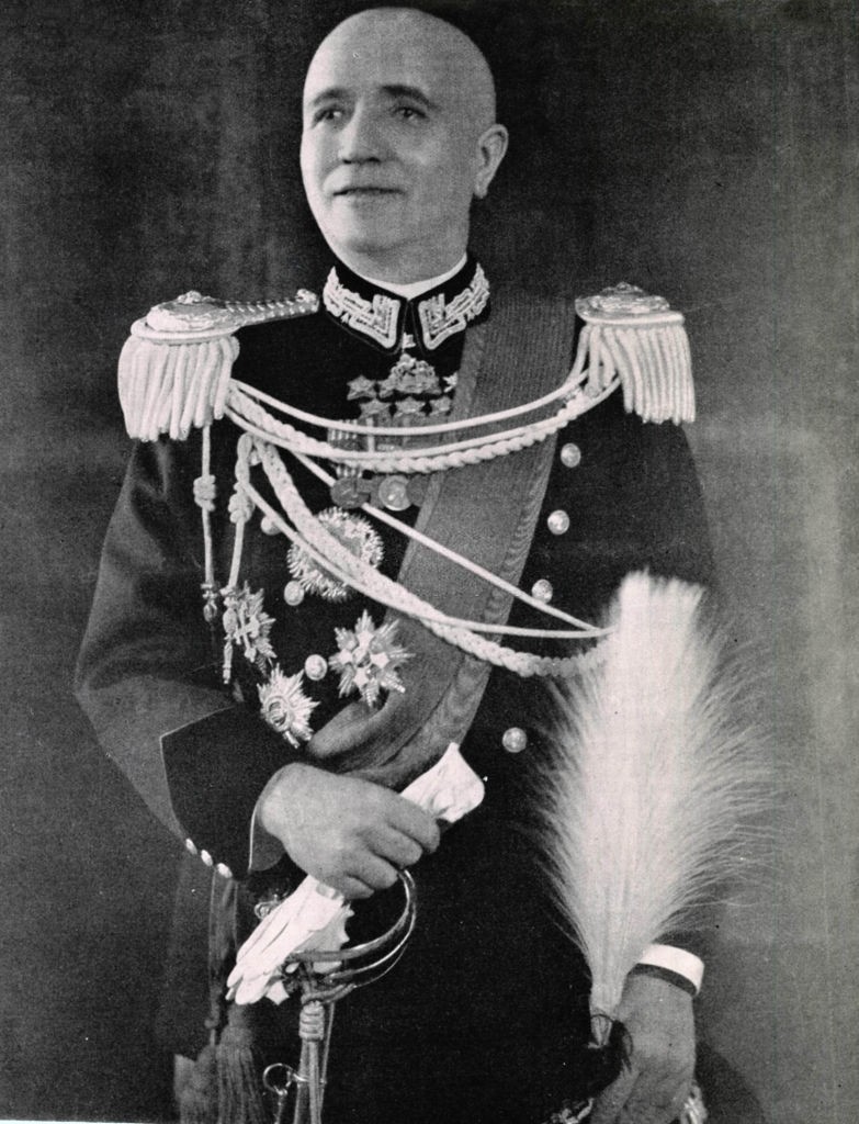 Pietro Badoglio na zdjęciu z 1943 roku (domena publiczna).