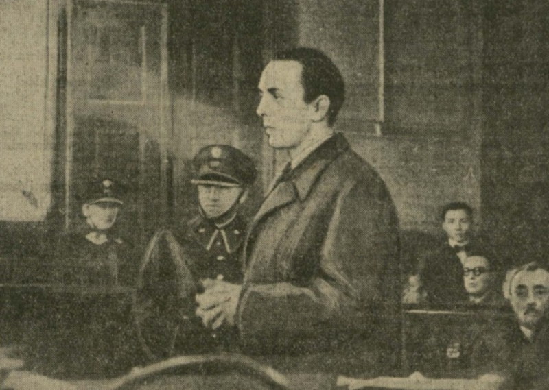 Jan Malisz podczas procesu. Fotografia prasowa.