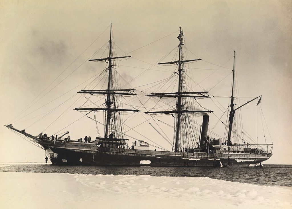 Terra Nova na zdjęciu z 1911 (Herbert Ponting/domena publiczna).