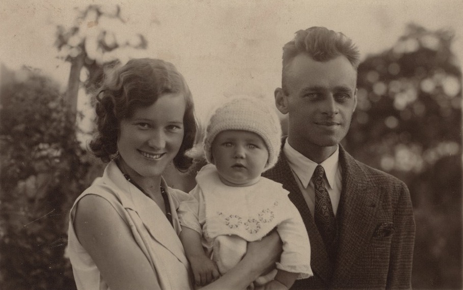 Maria i Witold Pileccy z synem Andrzejem, 1932 r. (Archiwum IPN/materiały prasowe).