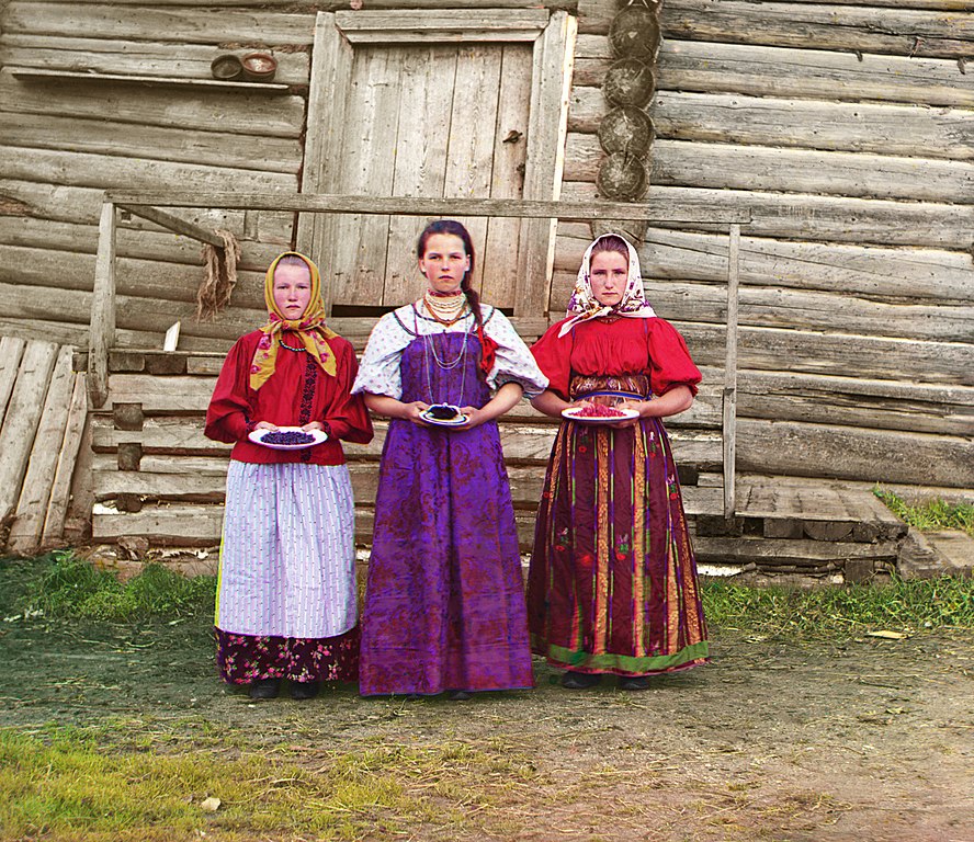 Rosyjskie chłopki na zdjęciu wykonanym na początku XX wieku (Siergiej Prokudin-Gorski/domena publiczna).