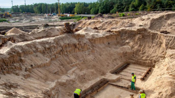Prace archeologiczne na trasie budowy drogi pod Warszawą. Fot:
