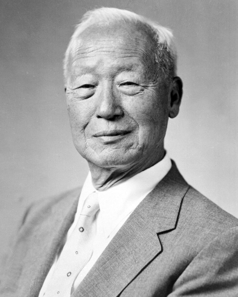 Prezydent Korei Południowej Li Syng Man na zdjęciu z 1948 roku (domena publiczna).